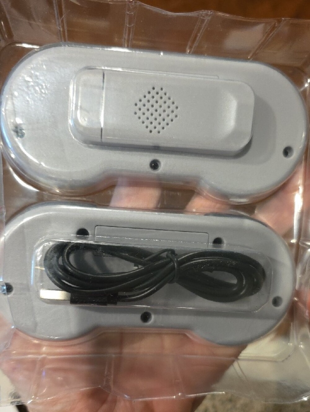 Wireless Game Controller - 926 Retro Built In Games!!! - Picture 4 of 5